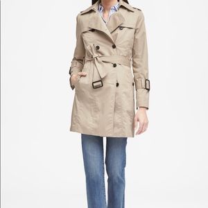 Banana Republic Trench Coat size XS